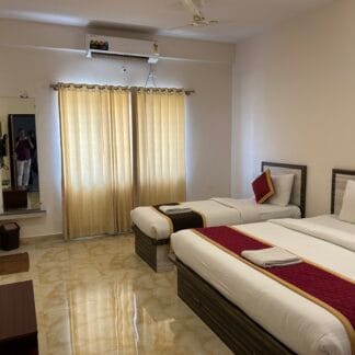 Deluxe Triple Room (AC)