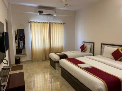 Deluxe Triple Room (AC)